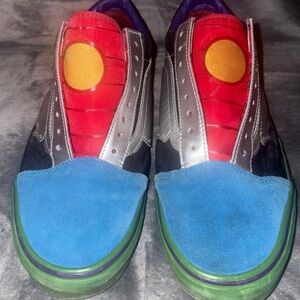 VANS Old Skool Marvel Captain America Men's Sneakers Size 11M/12.5W- no box